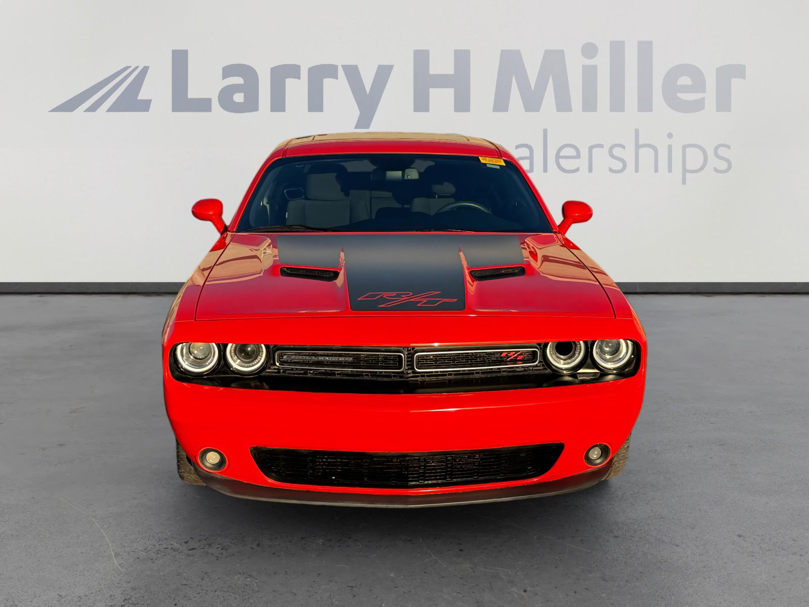 Used 2018 Dodge Challenger R/T w/ Driver Convenience Group image 8