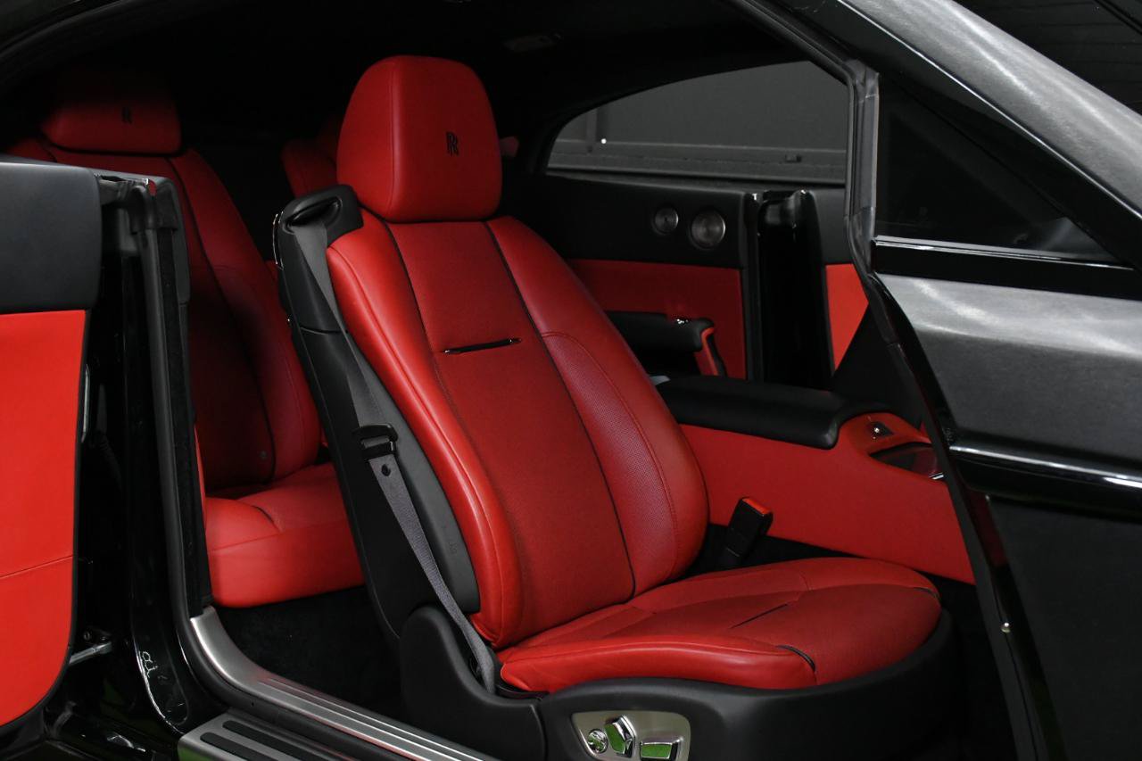 Used 2017 Rolls-Royce Wraith RWD image 33