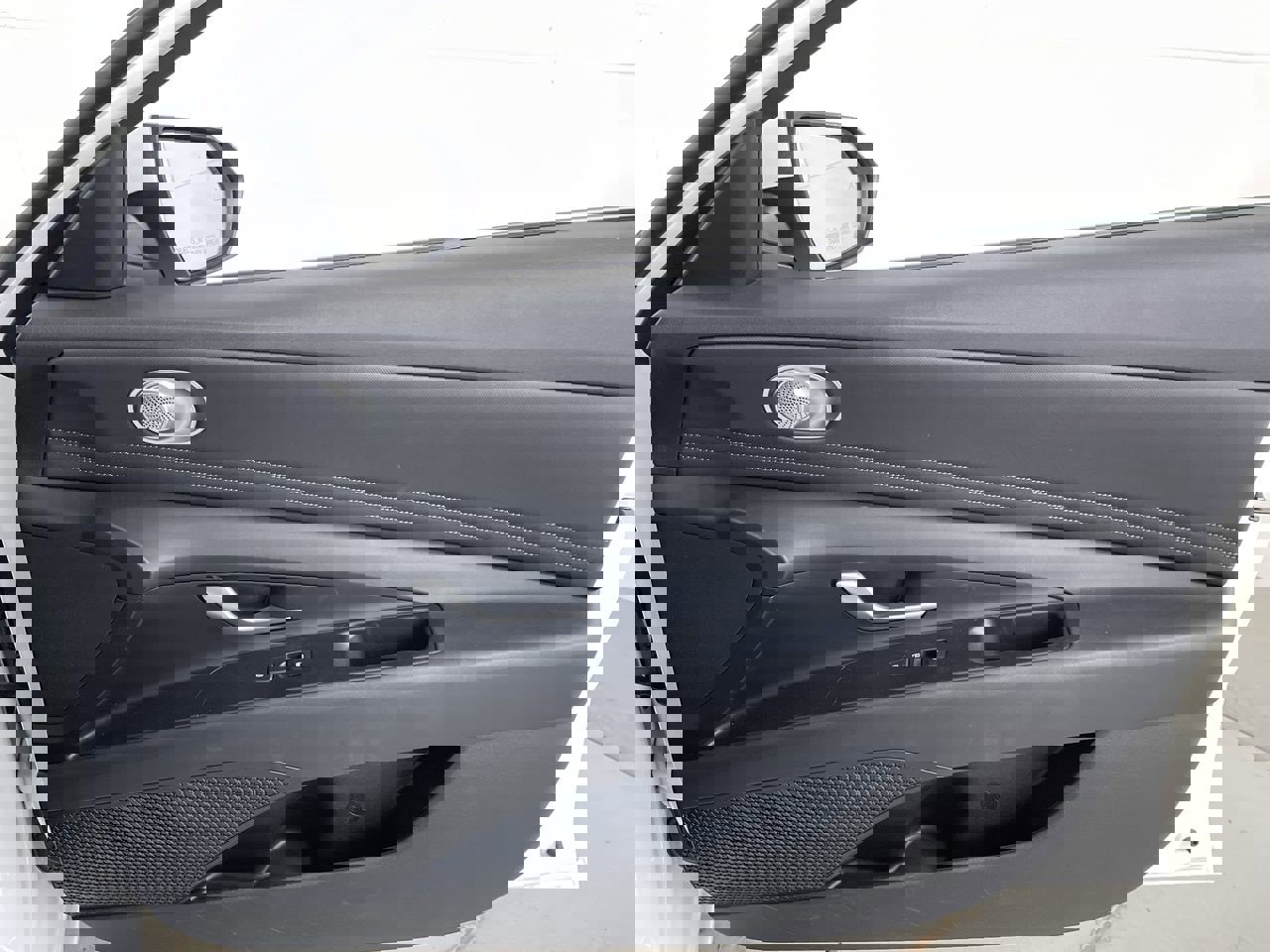 Used 2023 Hyundai Elantra SEL w/ Convenience Package image 23