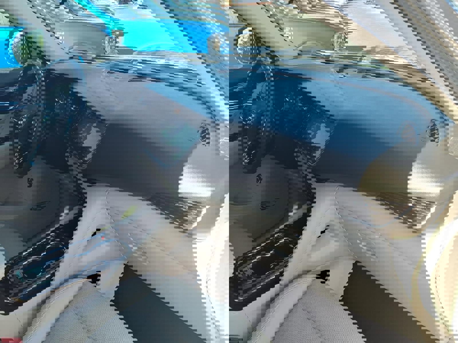 Used 2021 Buick Envision Essence w/ Technology Package I image 10