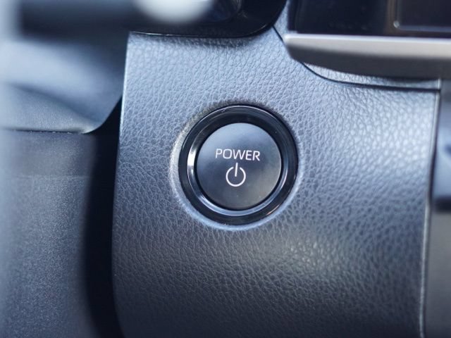 Used 2026 Toyota Camry Hybrid w/ Multimedia Upgrade Package FWD image 25