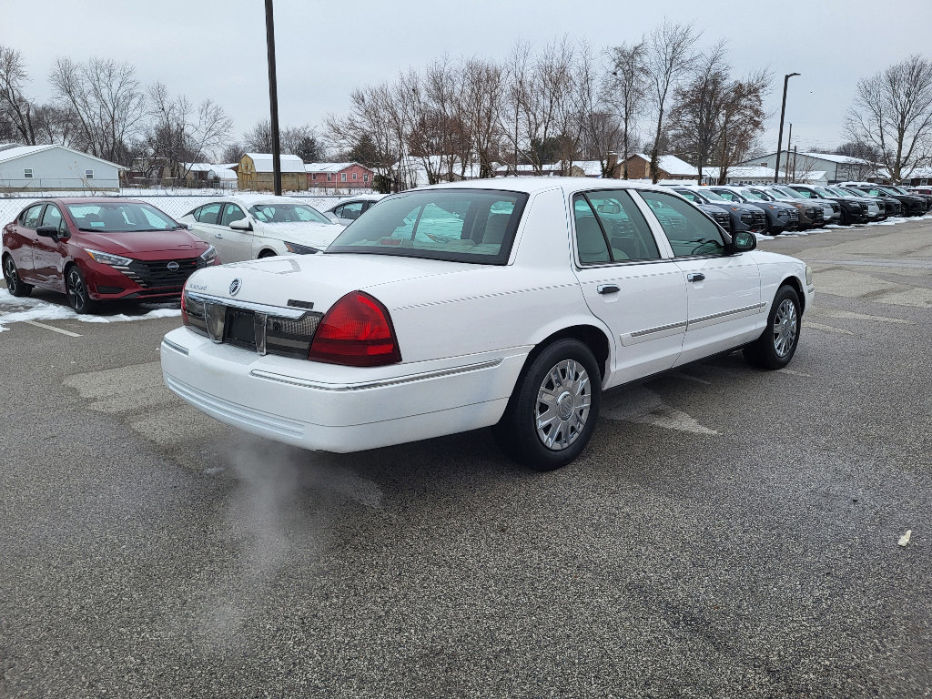 Used 2008 Mercury Grand Marquis GS image 13