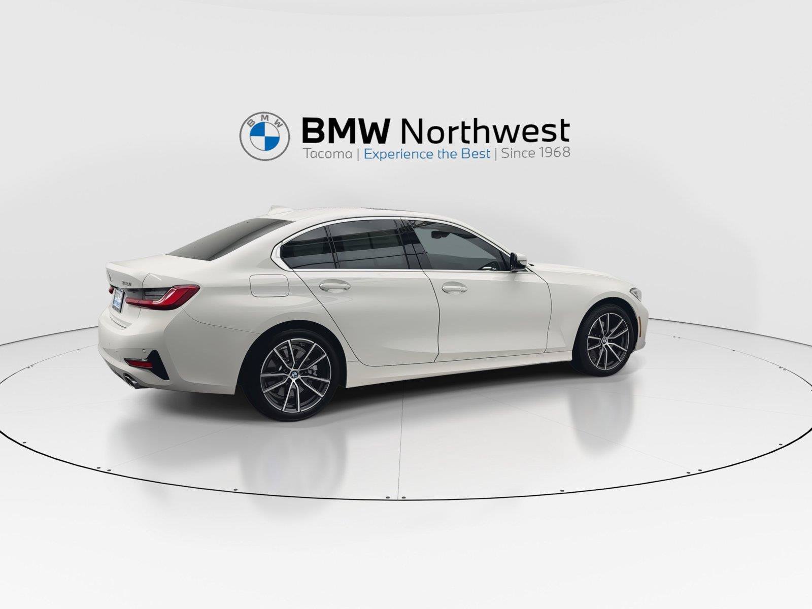Used 2021 BMW 330i xDrive Sedan w/ Convenience Package AWD/4WD image 4