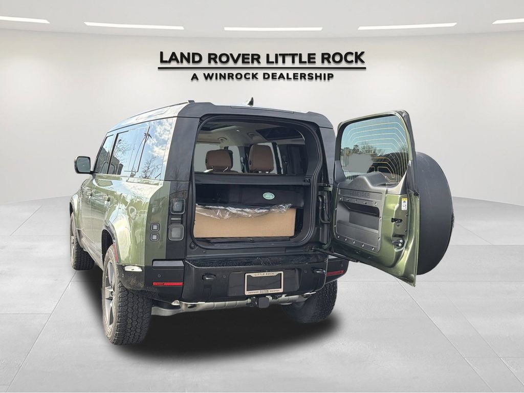 New 2026 Land Rover Defender 110 X-Dynamic SE image 12