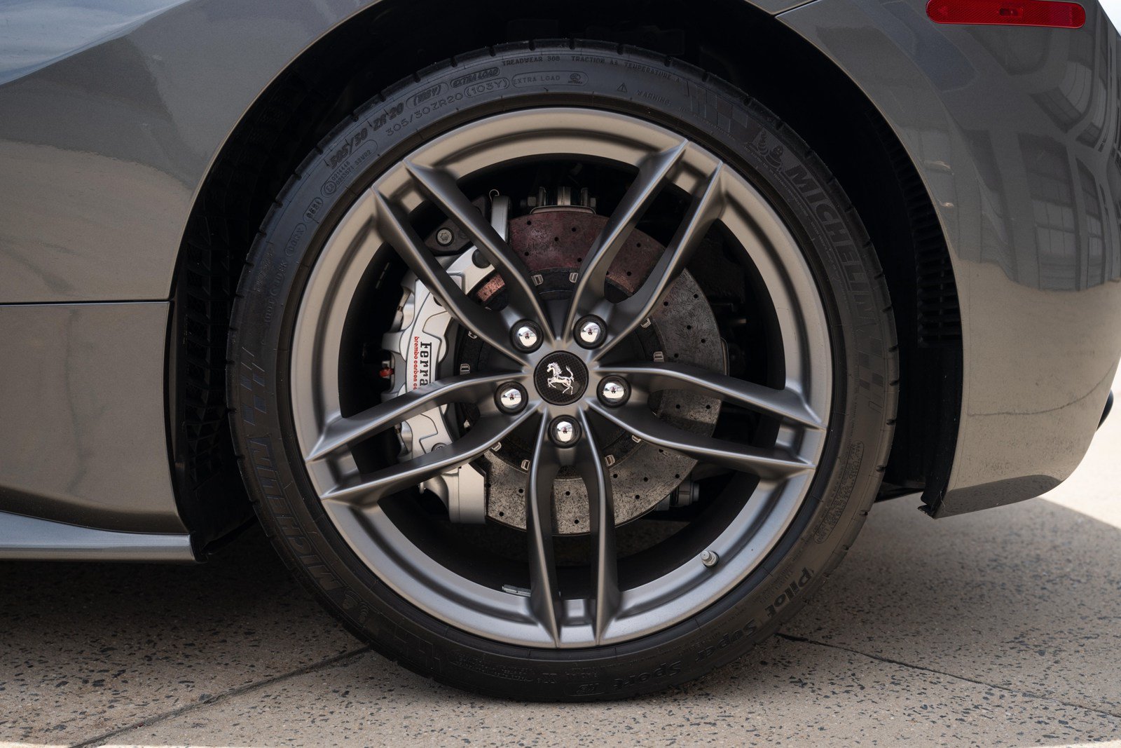 Used 2017 Ferrari 488 Spider RWD image 19