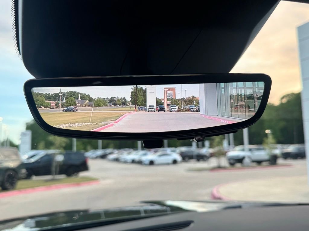 Used 2021 Cadillac Escalade Premium Luxury RWD image 32