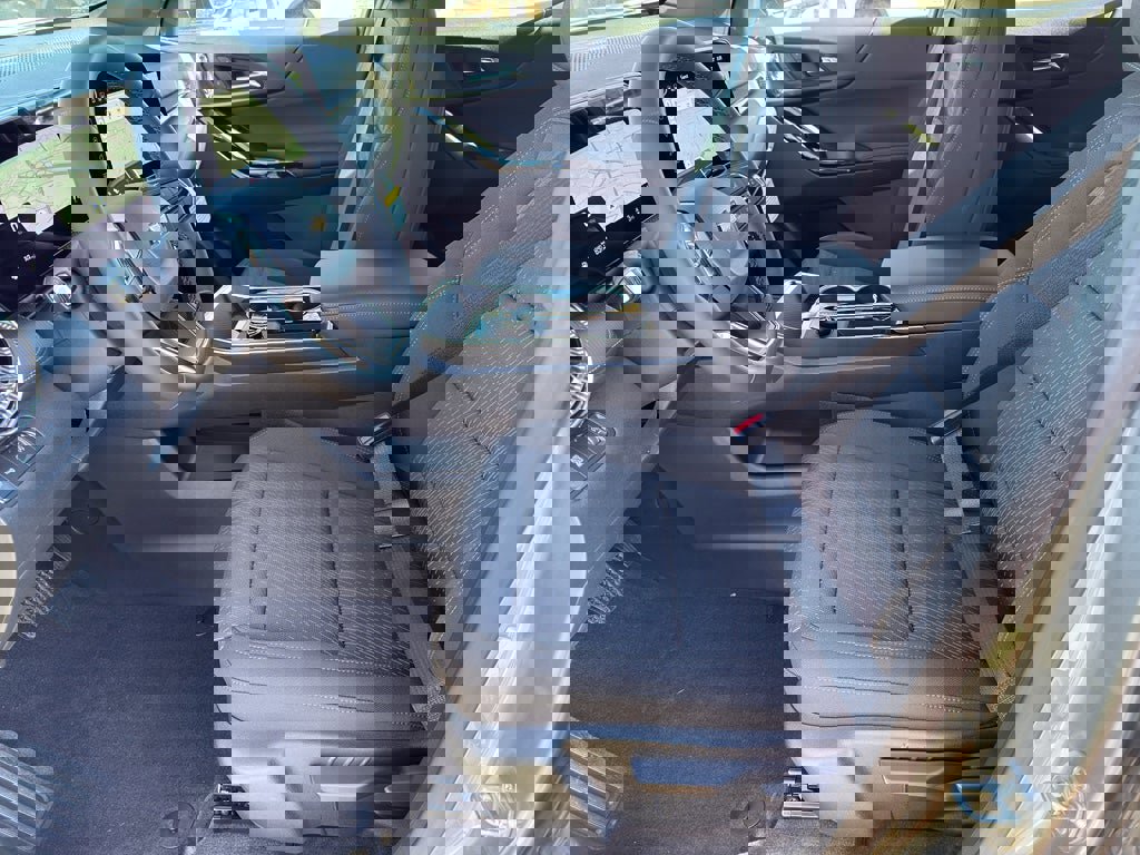 New 2026 Chevrolet Equinox LT image 10