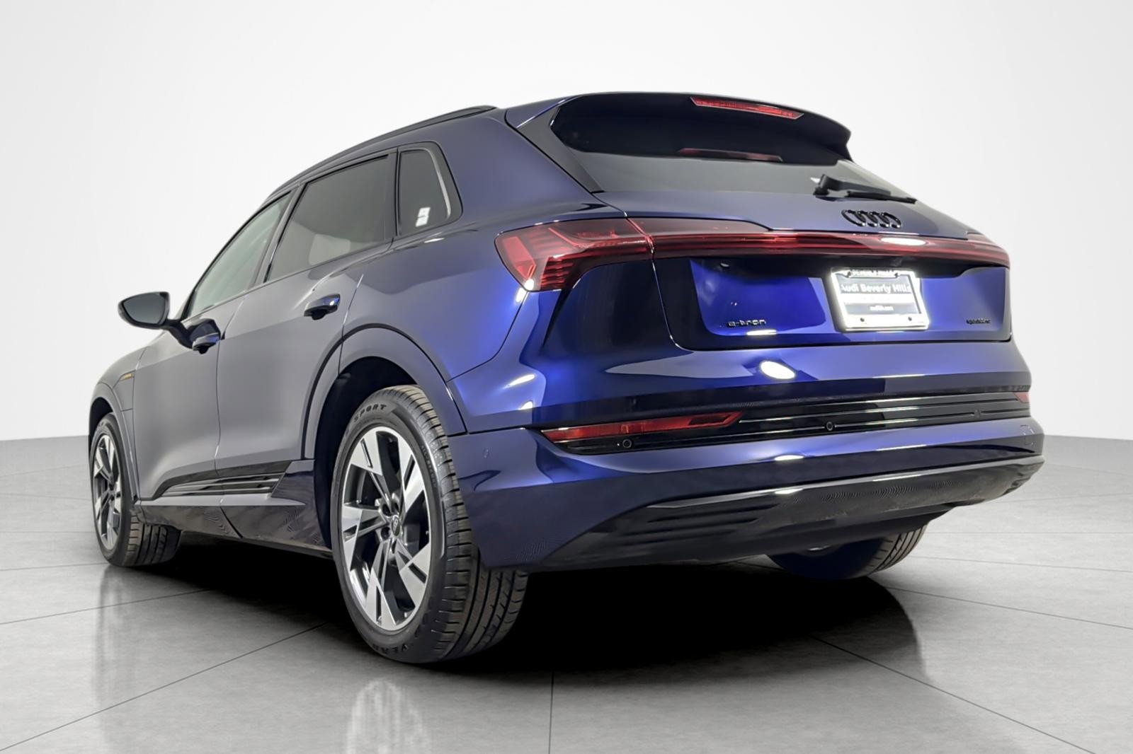 Certified 2023 Audi e-tron Premium w/ Convenience Plus Package image 3