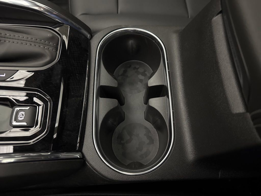 New 2025 GMC Canyon Elevation w/ Convenience Package image 43