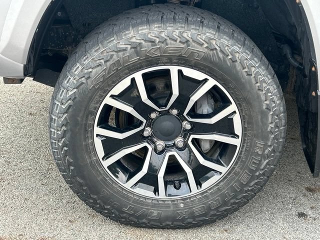 Used 2021 Toyota Tacoma TRD Sport AWD/4WD image 15