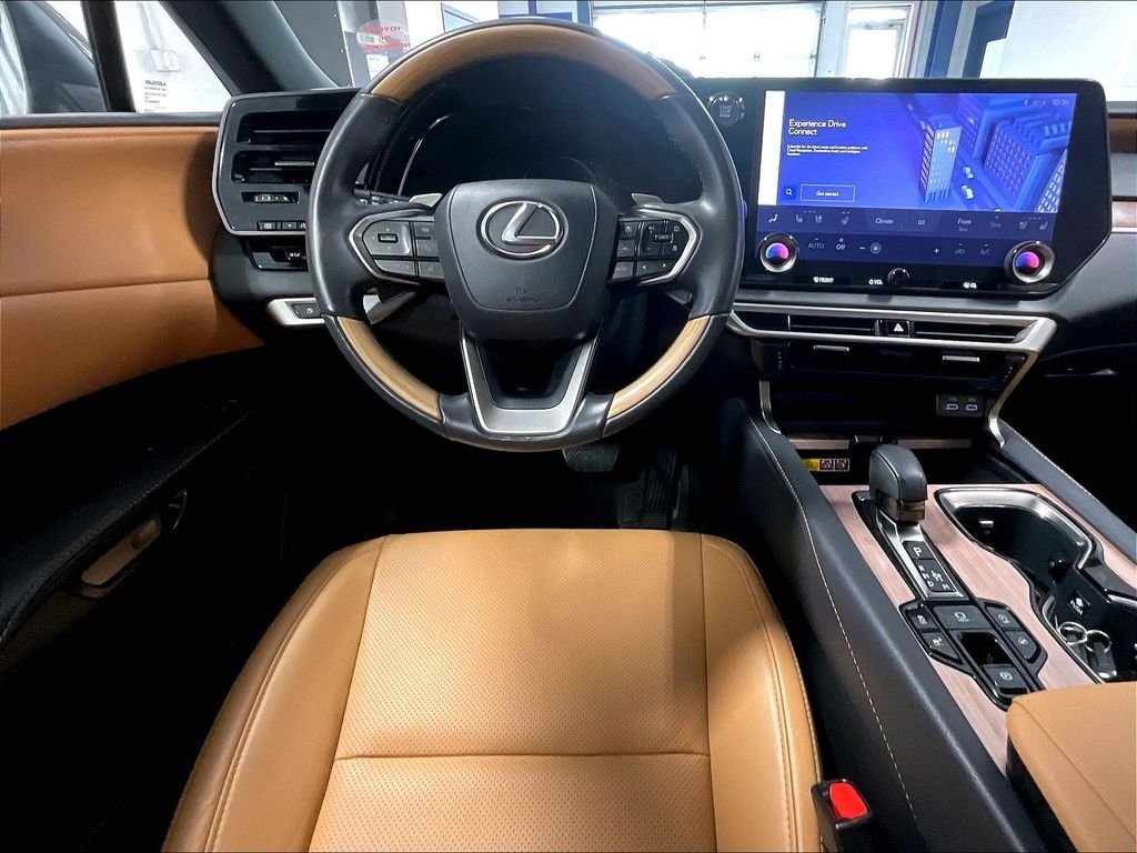 Used 2024 Lexus RX 350 Premium w/ Accessory Package (Z1) AWD/4WD image 17