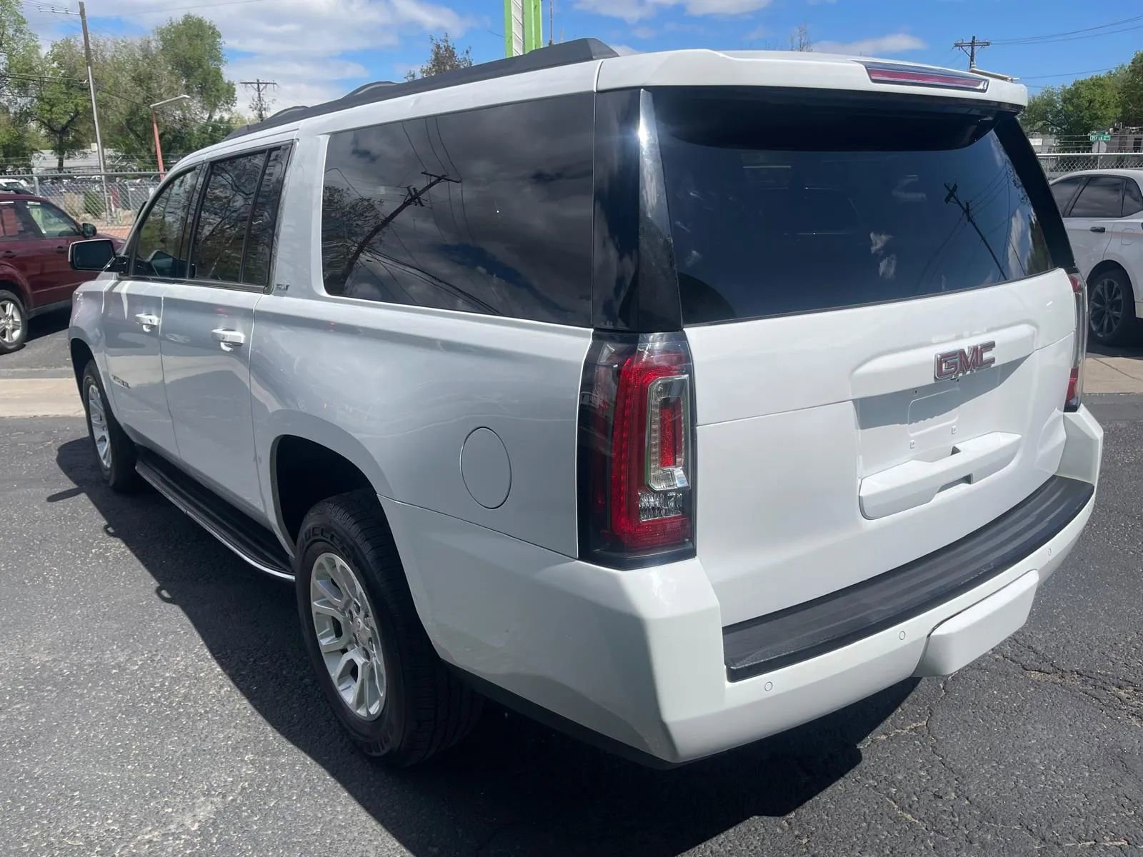 Used 2019 GMC Yukon XL SLT AWD/4WD image 6