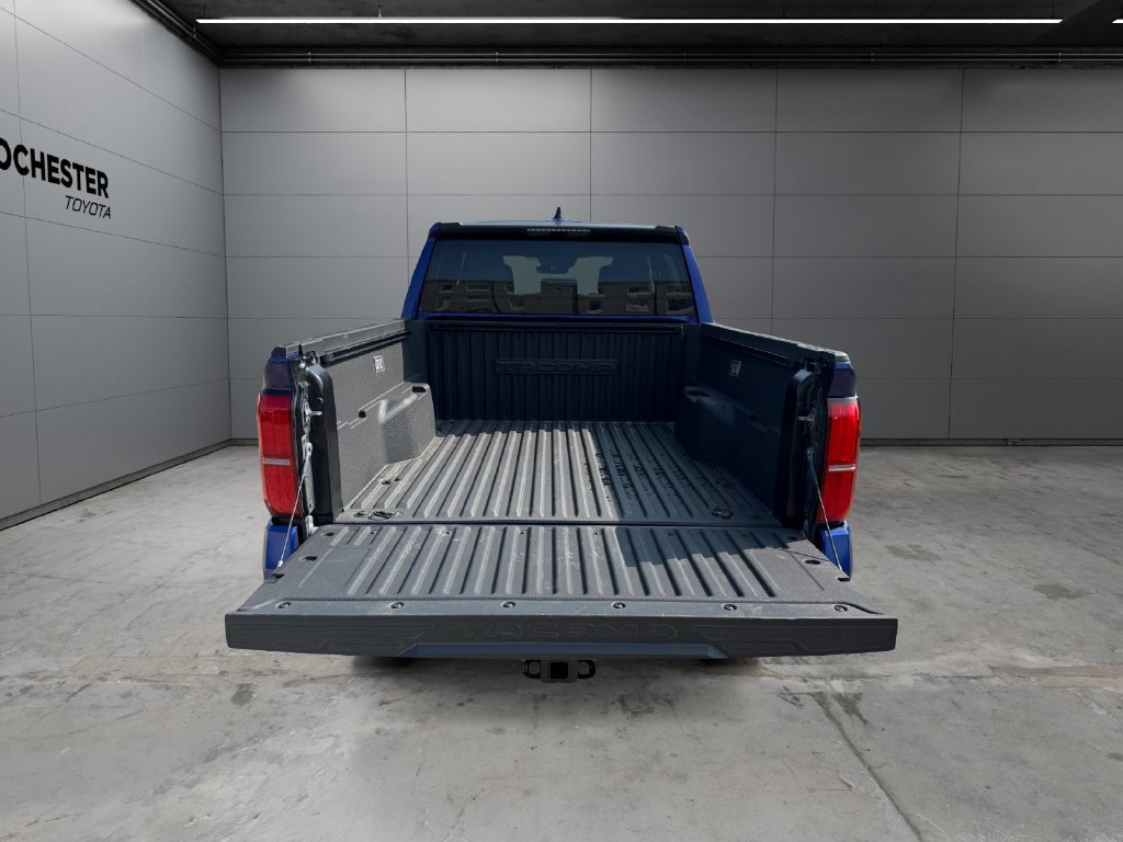 Certified 2025 Toyota Tacoma SR5 AWD/4WD image 19