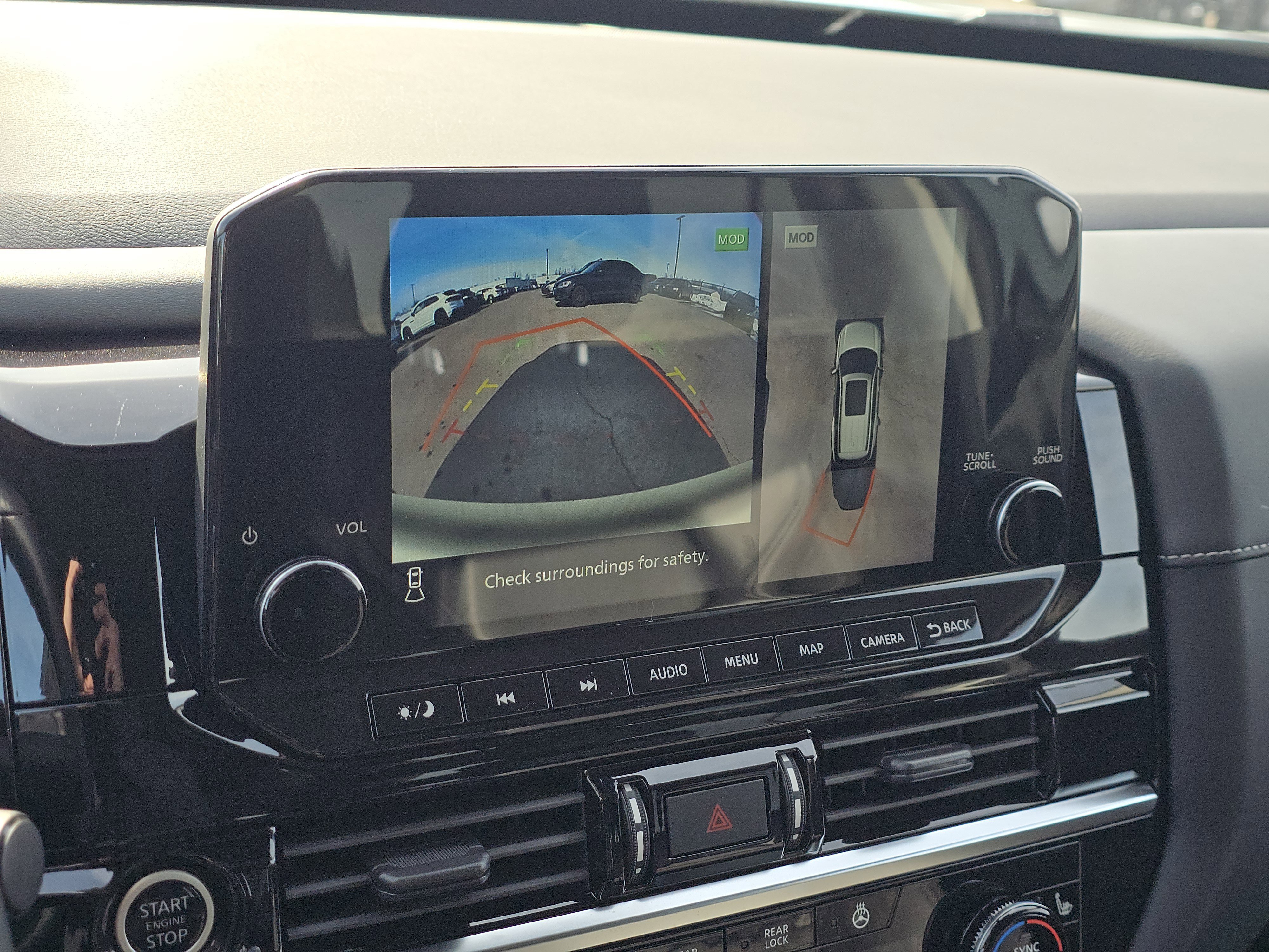 Used 2023 Nissan Pathfinder SL w/ Black Appearance Package image 11