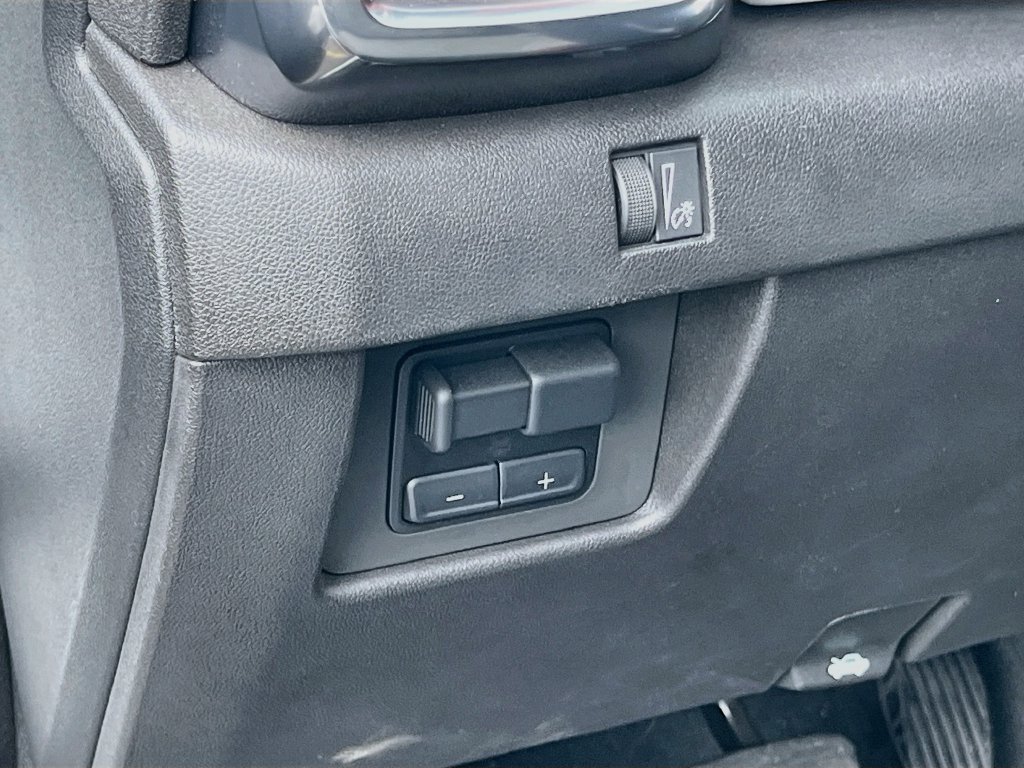 Used 2024 GMC Canyon AT4X AWD/4WD image 10