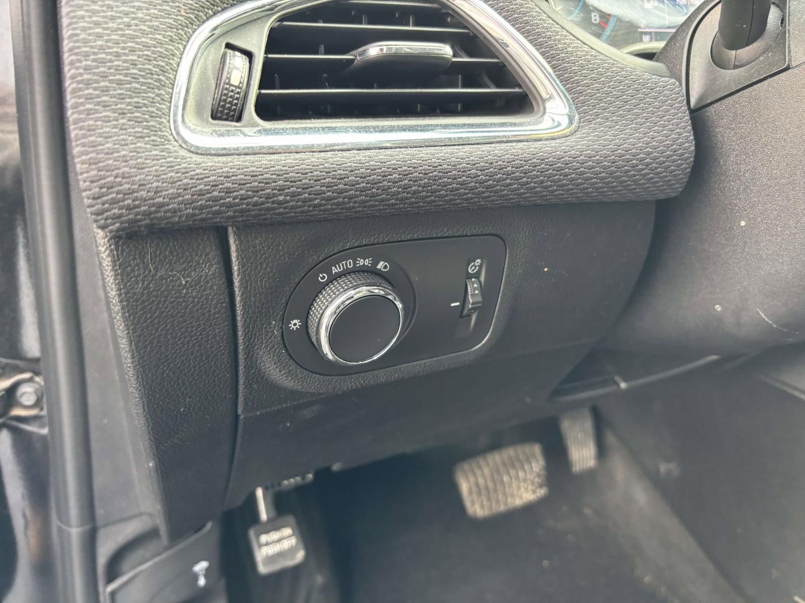 Used 2017 Chevrolet Cruze LT w/ Convenience Package image 16