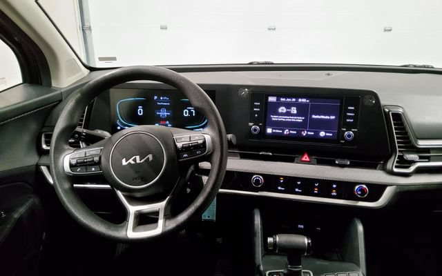 Used 2024 Kia Sportage LX FWD image 27