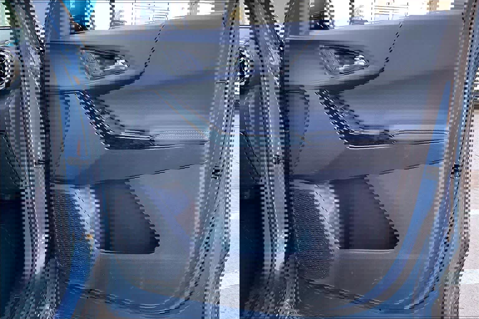 Certified 2025 Chevrolet Equinox LT w/ Convenience Package II image 20