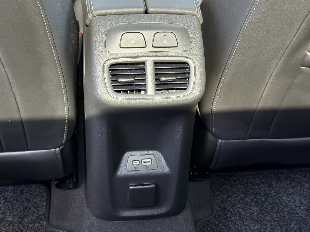 Used 2023 Buick Envision Avenir image 27