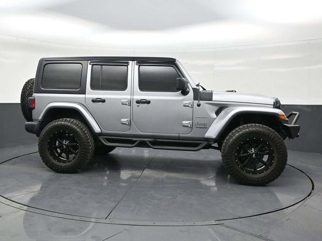 Used 2018 Jeep Wrangler Unlimited Sahara w/ Cold Weather Group image 6