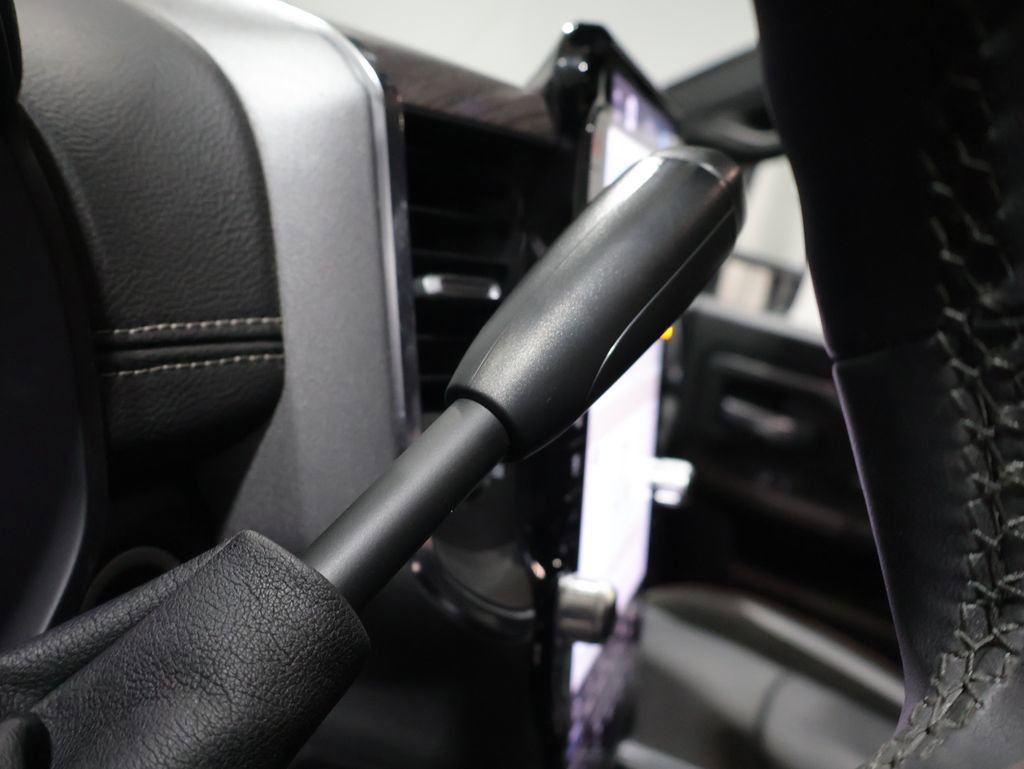 Used 2025 RAM 2500 Laramie image 34