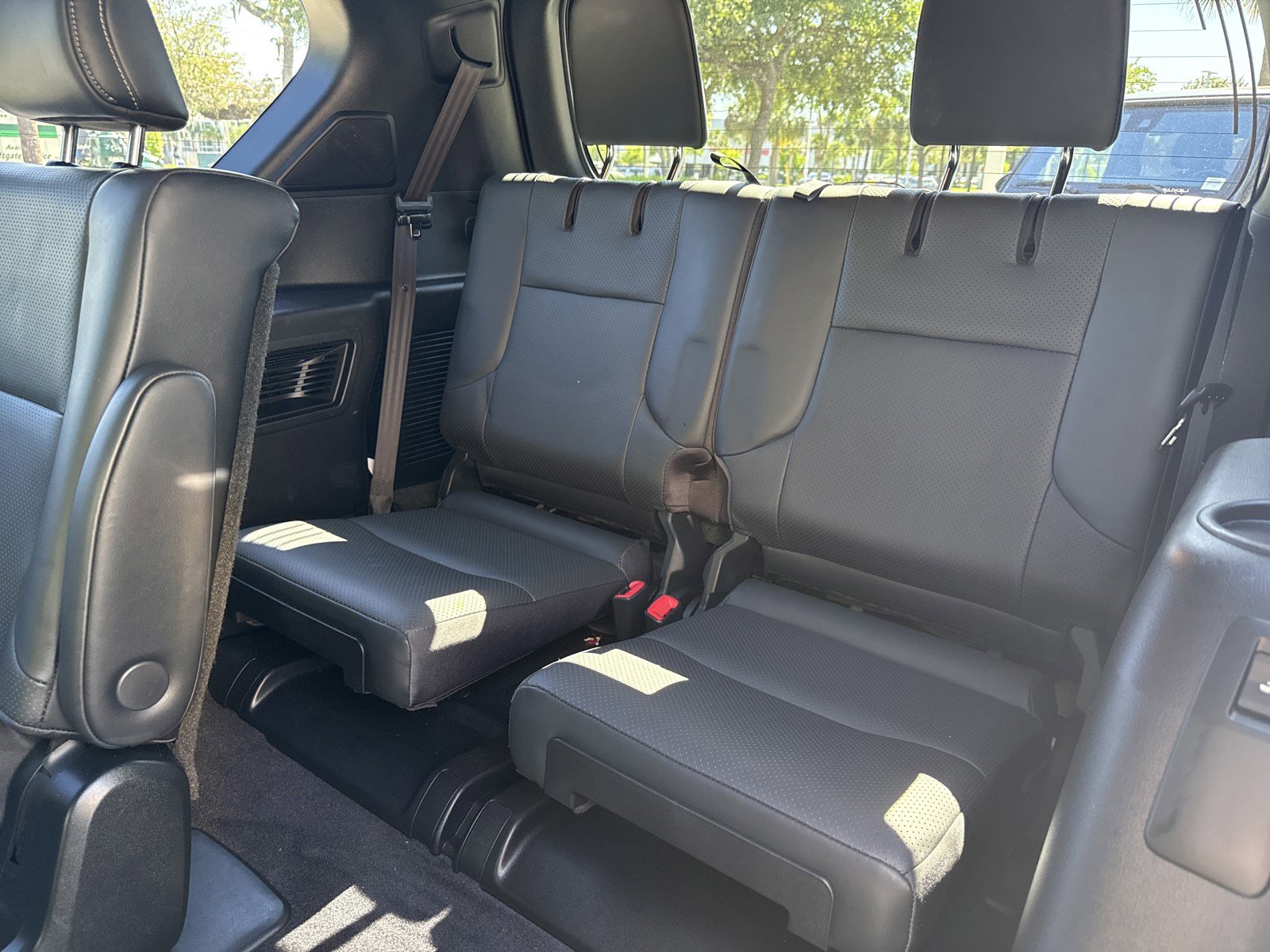 Used 2021 Lexus GX 460 Luxury w/ Sport Design Package AWD/4WD image 31