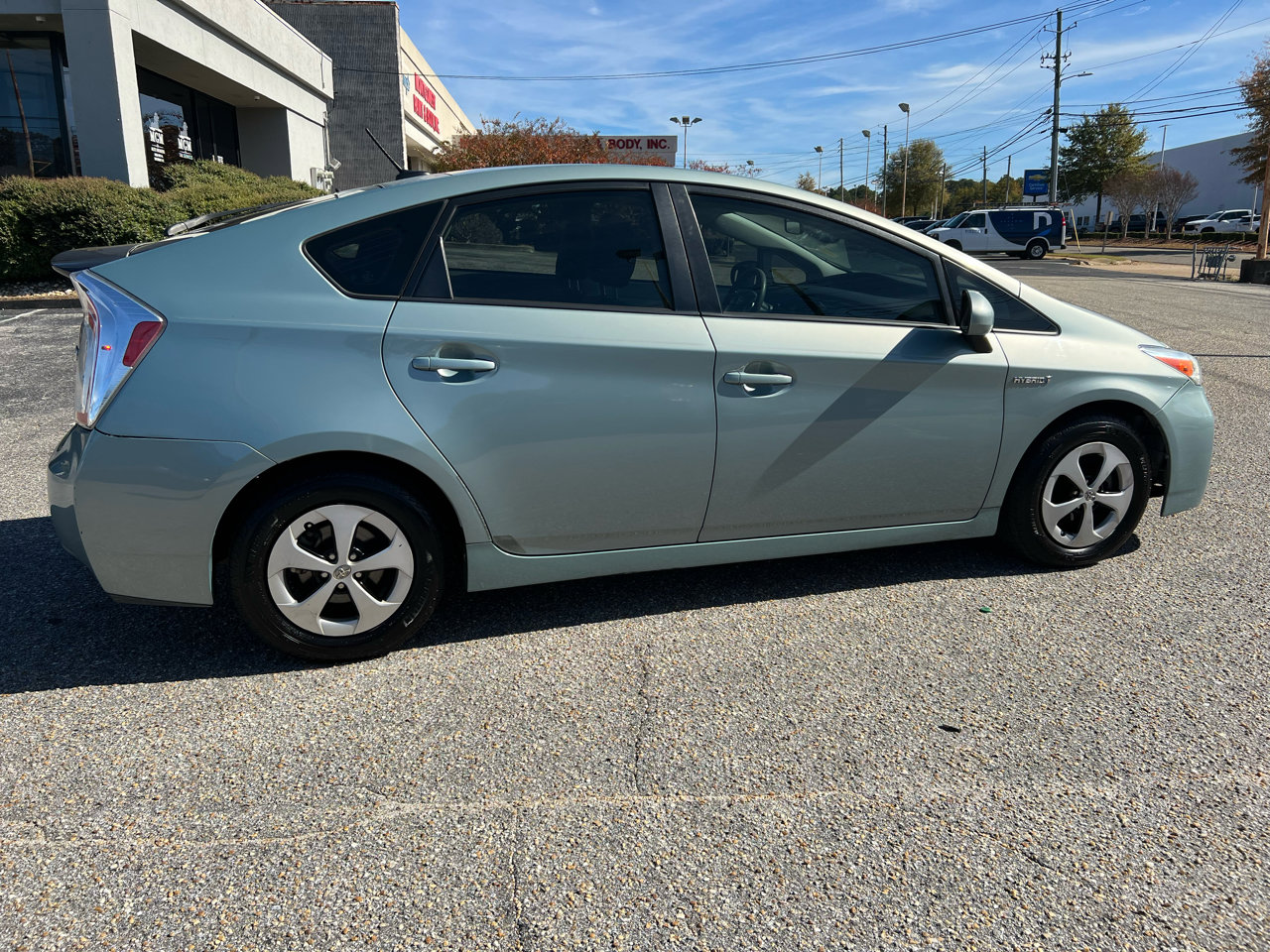 Used 2015 Toyota Prius Five image 17