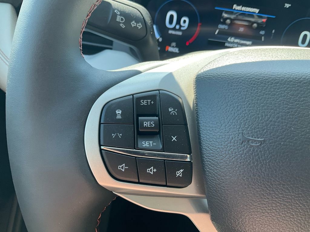 New 2026 Ford Explorer Active w/ Active Comfort Package RWD image 19