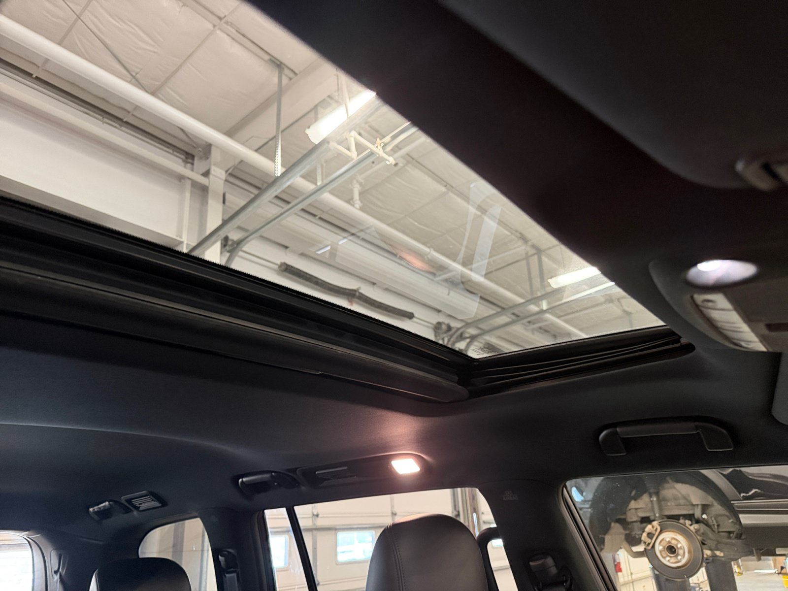 Used 2024 Nissan Armada SL w/ Midnight Edition Package RWD image 21
