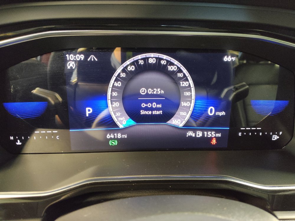 Used 2023 Volkswagen Jetta SE w/ Panoramic Sunroof Package FWD image 23