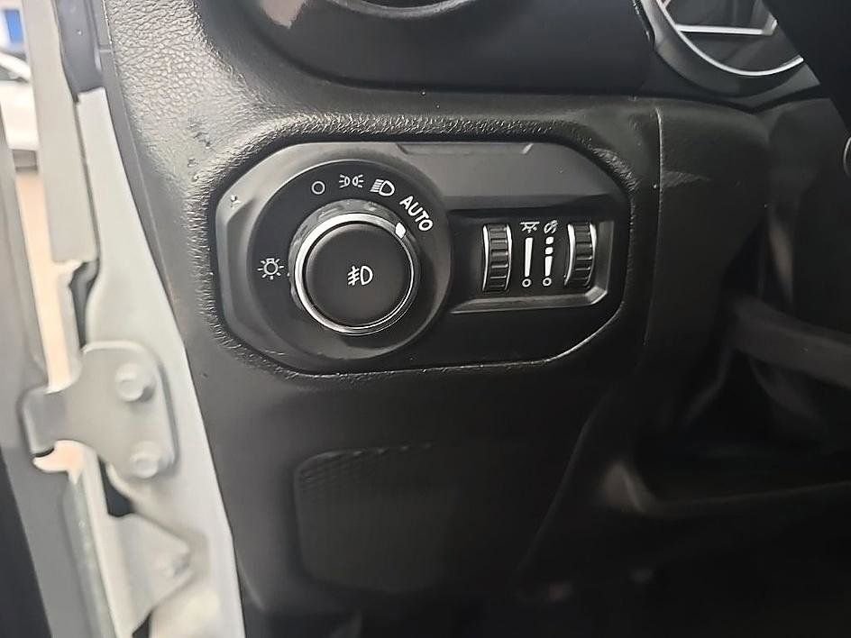 Used 2022 Jeep Wrangler Unlimited Sport image 14