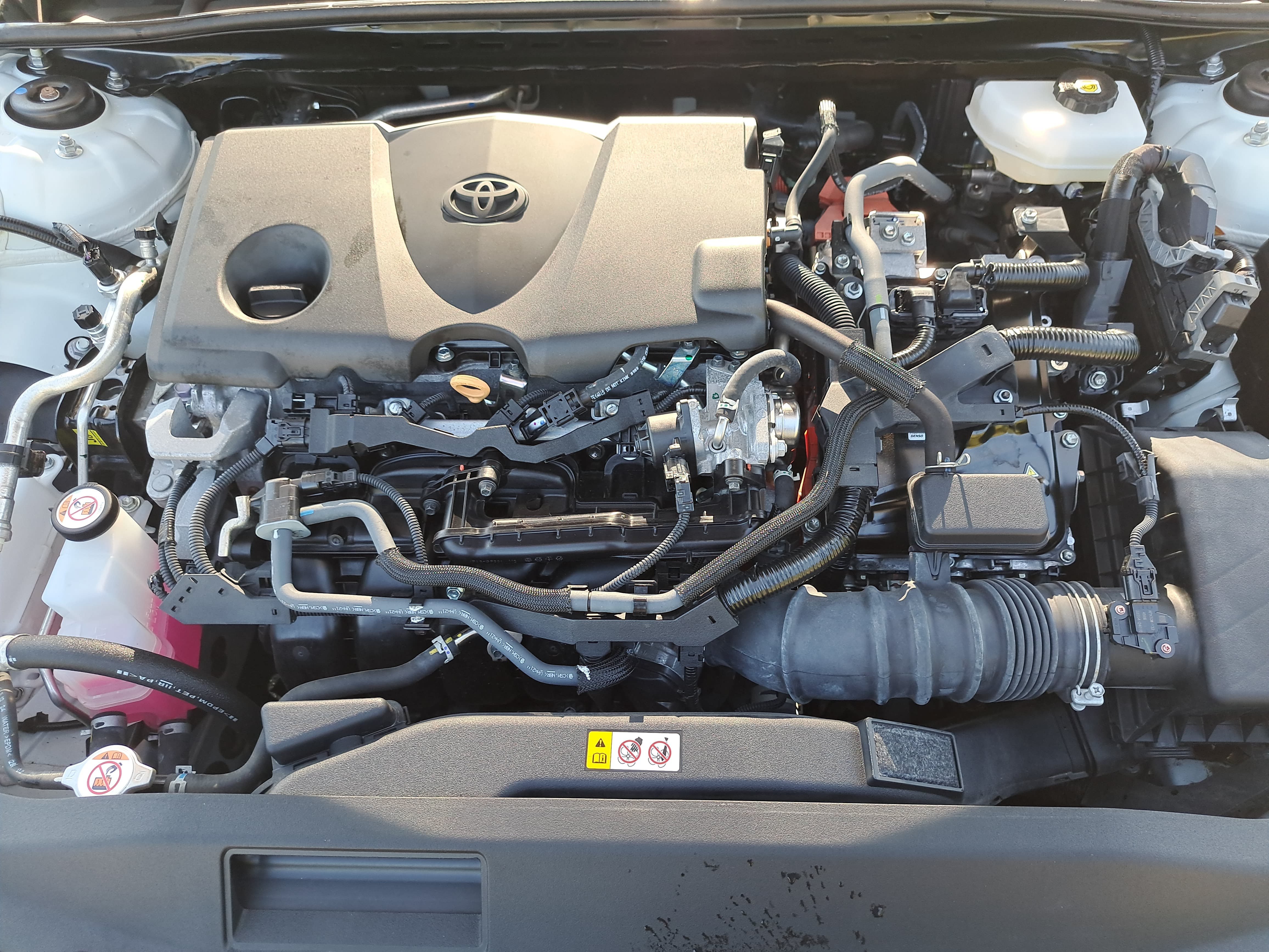 Used 2025 Toyota Camry SE FWD image 30