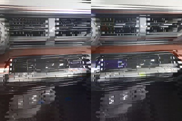 New 2026 Toyota Prius Plug-In Hybrid image 18