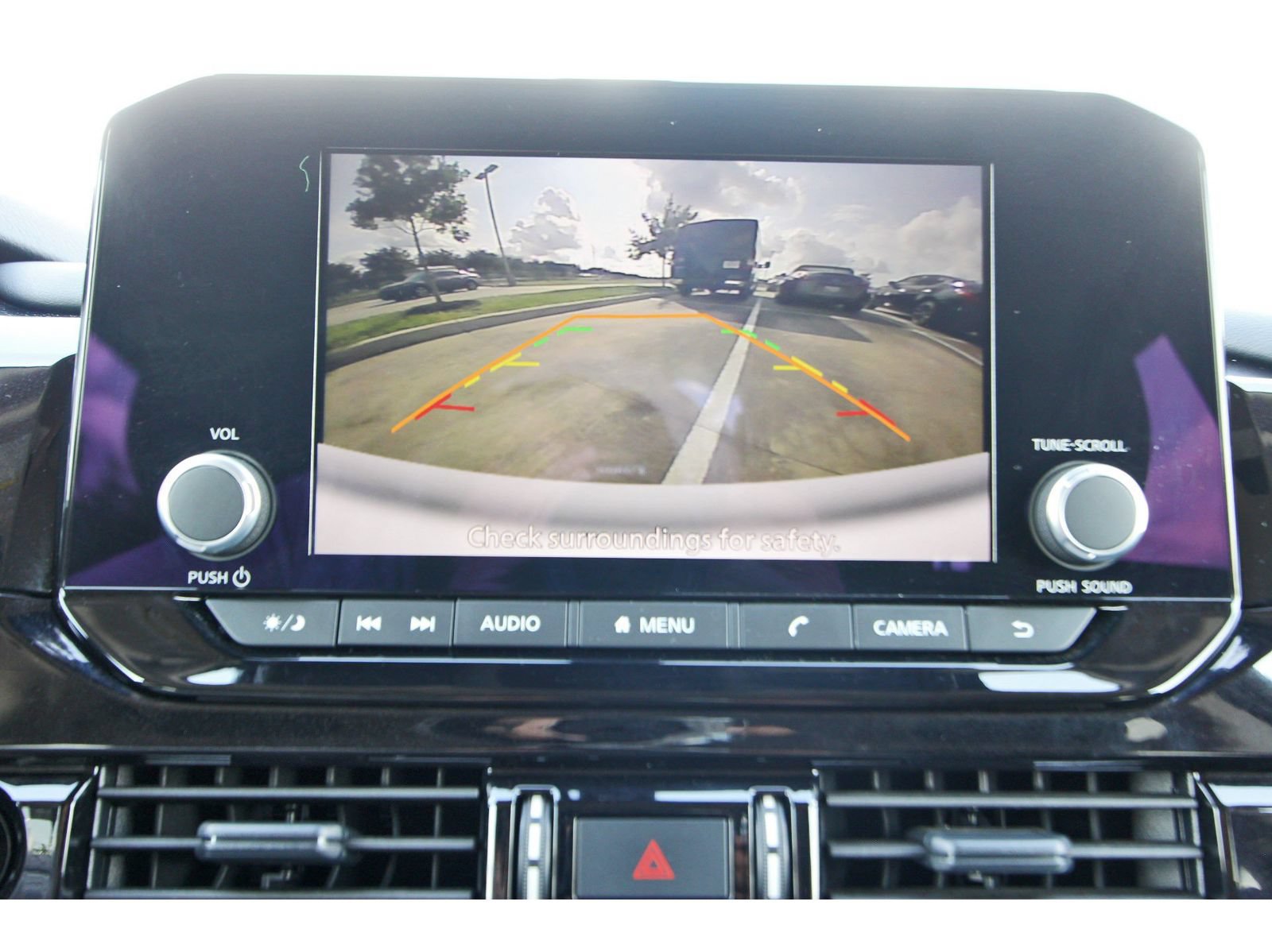 Certified 2025 Nissan Pathfinder SV FWD image 26