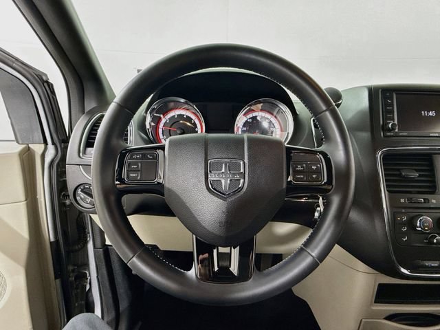 Used 2017 Dodge Grand Caravan SXT FWD image 11