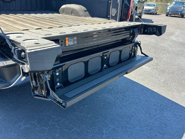 Certified 2024 Chevrolet Silverado 2500 LTZ w/ LTZ Convenience Package image 17