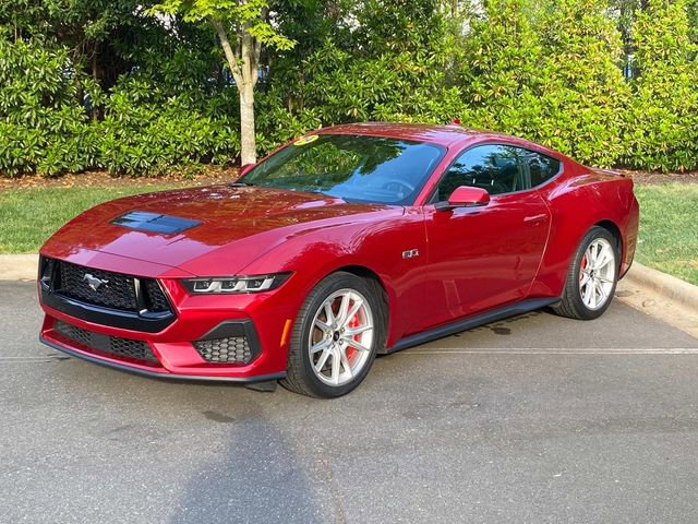 Used 2024 Ford Mustang GT Premium image 3