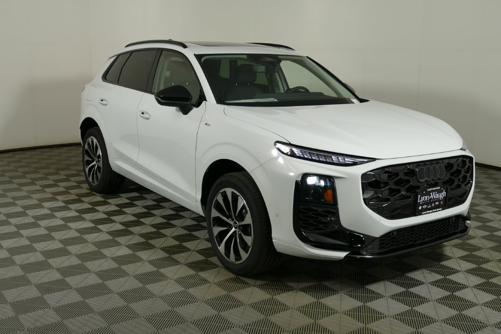 New 2026 Audi Q3 quattro 2.0T AWD/4WD image 1