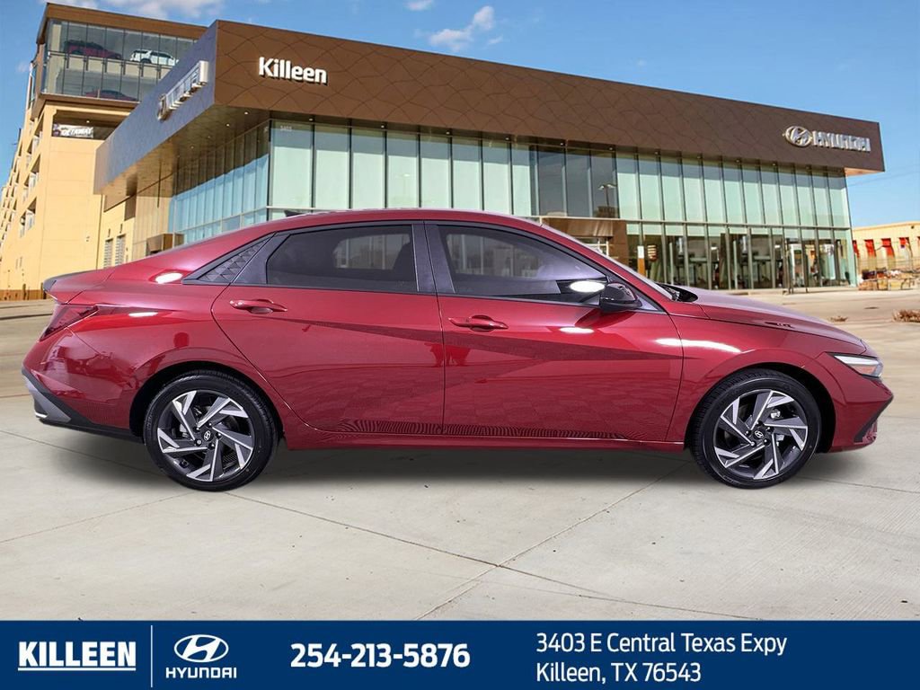 Used 2025 Hyundai Elantra Sport FWD image 10