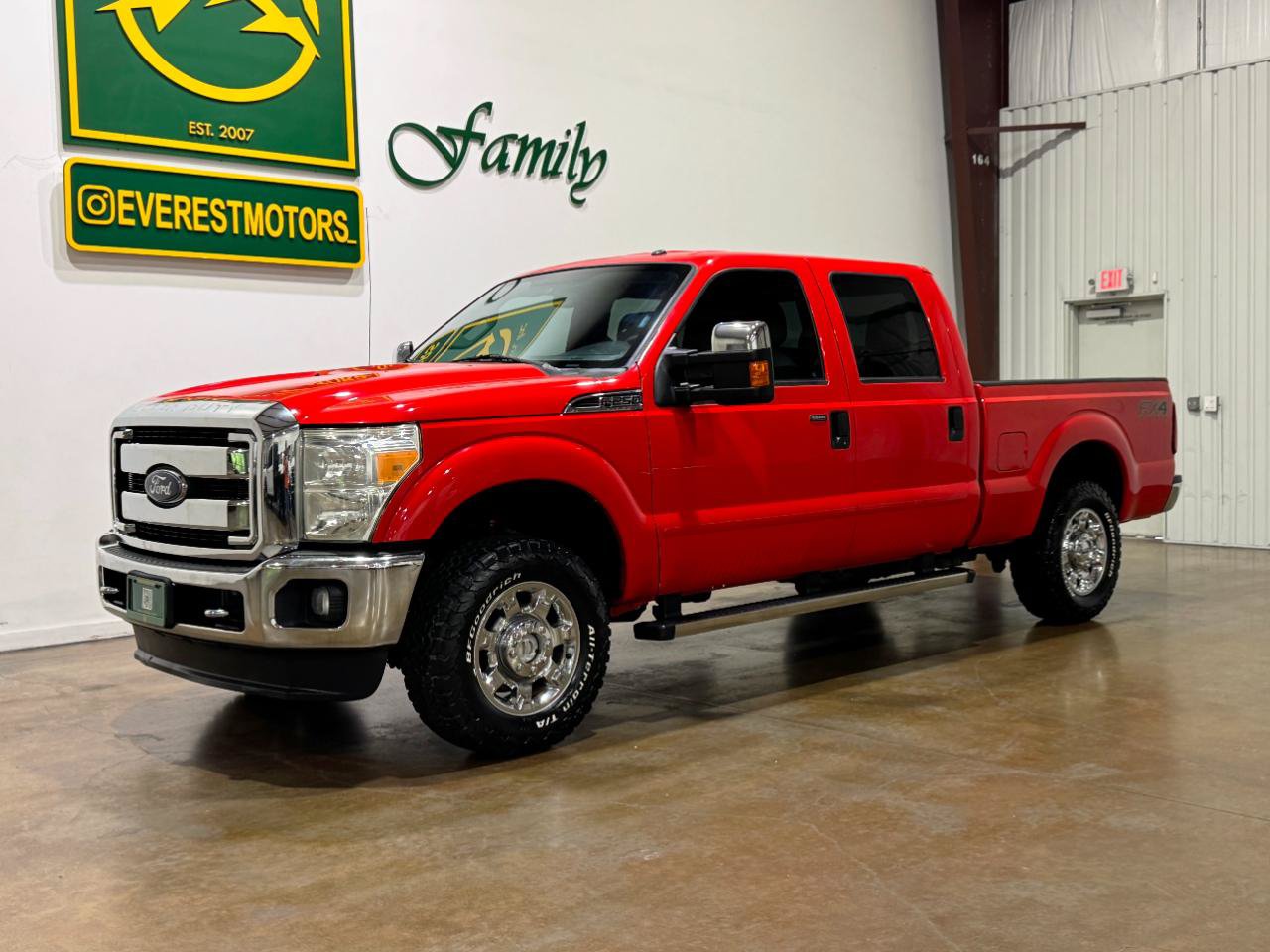 Used 2016 Ford F250 XLT w/ XLT Premium Package AWD/4WD image 3