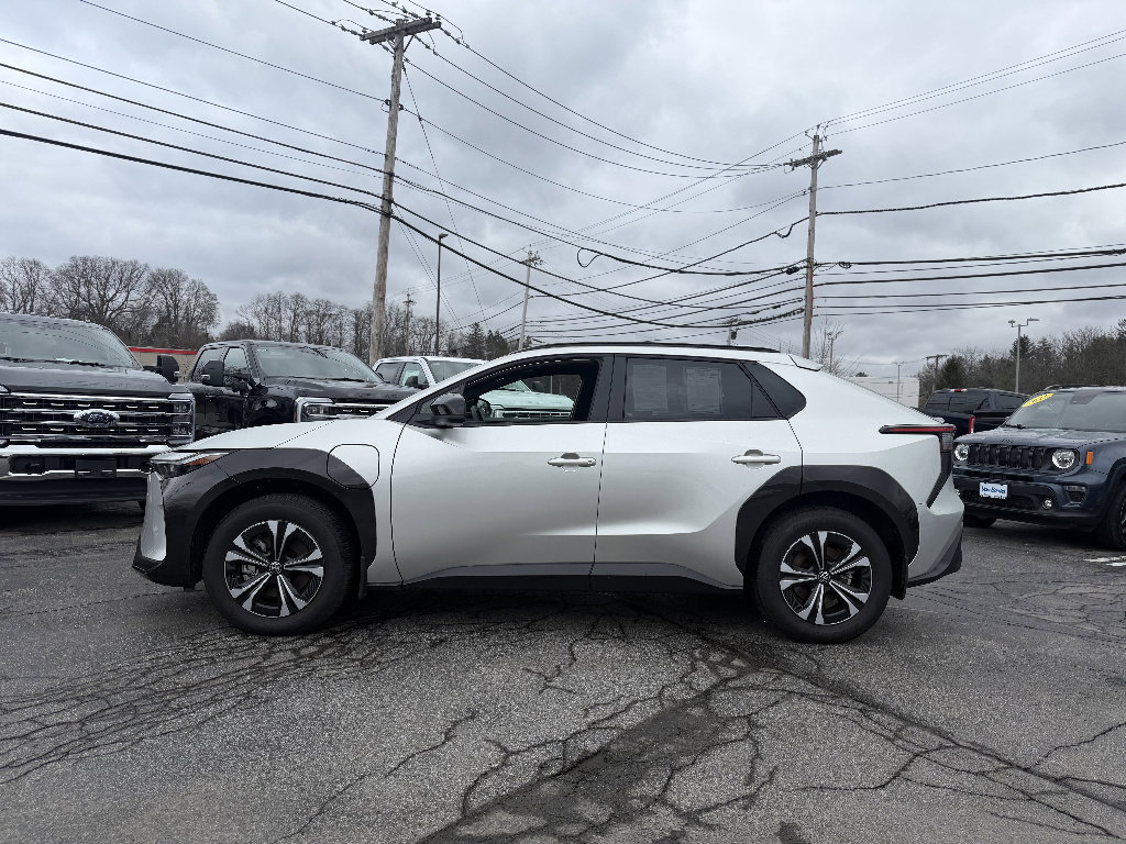 Used 2025 Toyota bZ4X FWD w/ Weather Package image 3
