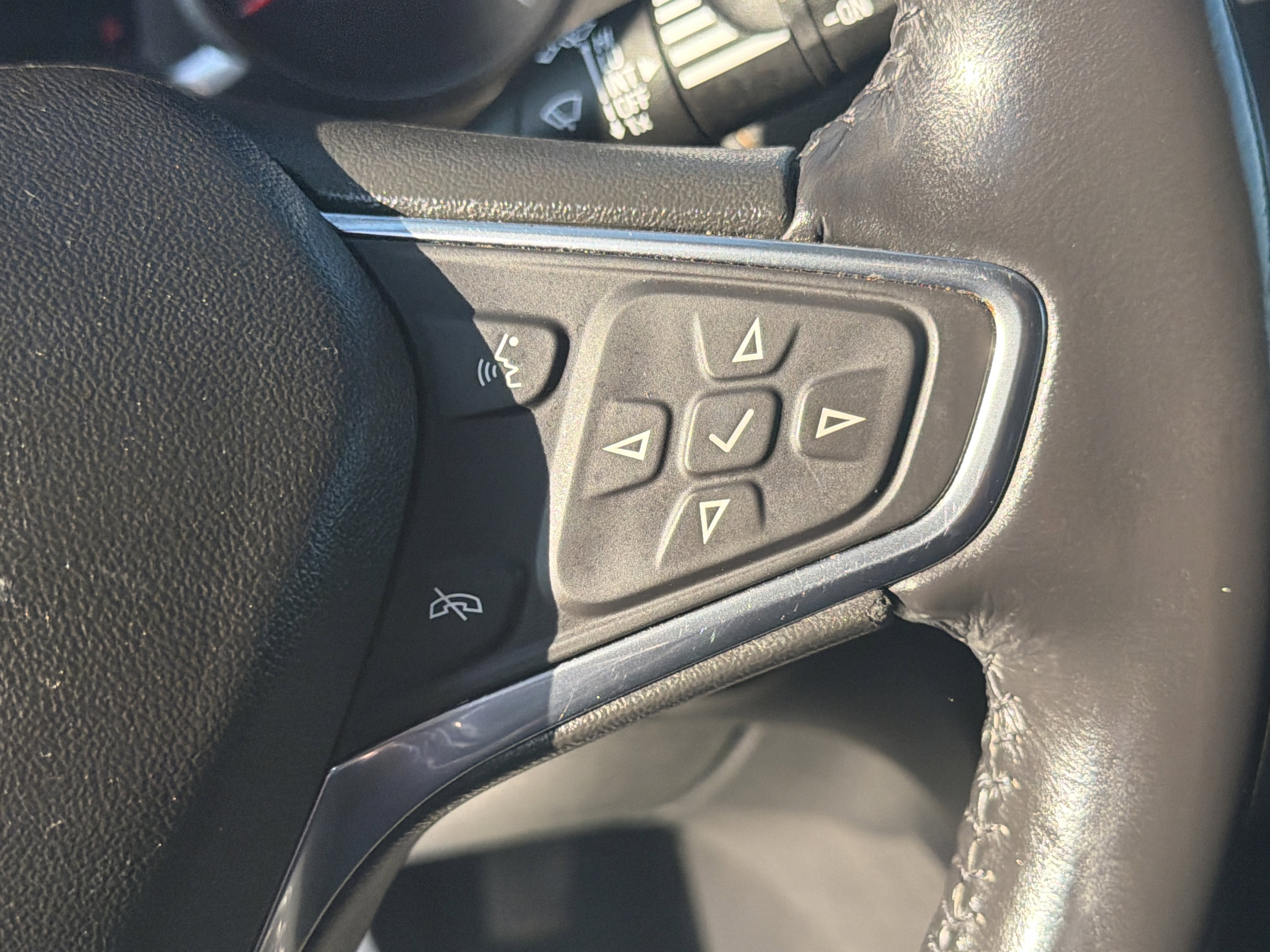 Used 2019 Chevrolet Equinox Premier image 19