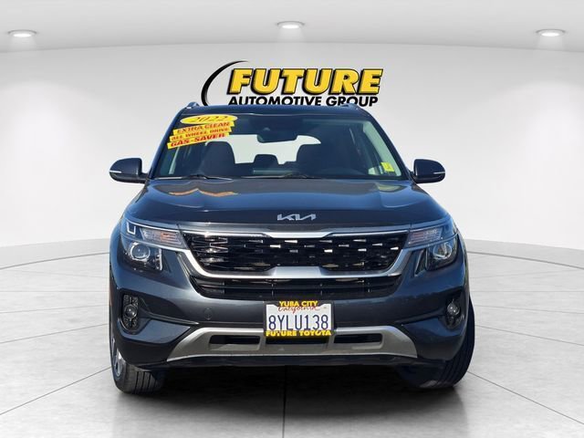 Used 2022 Kia Seltos EX image 2