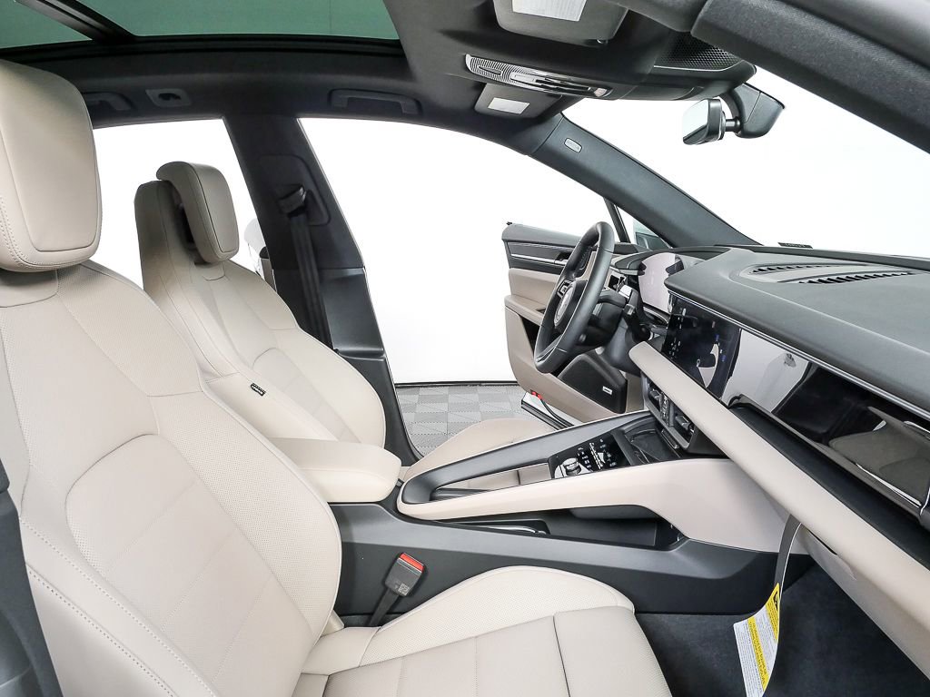 New 2026 Porsche Macan Electric image 23