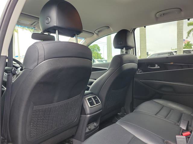 Used 2018 Kia Sorento EX image 17