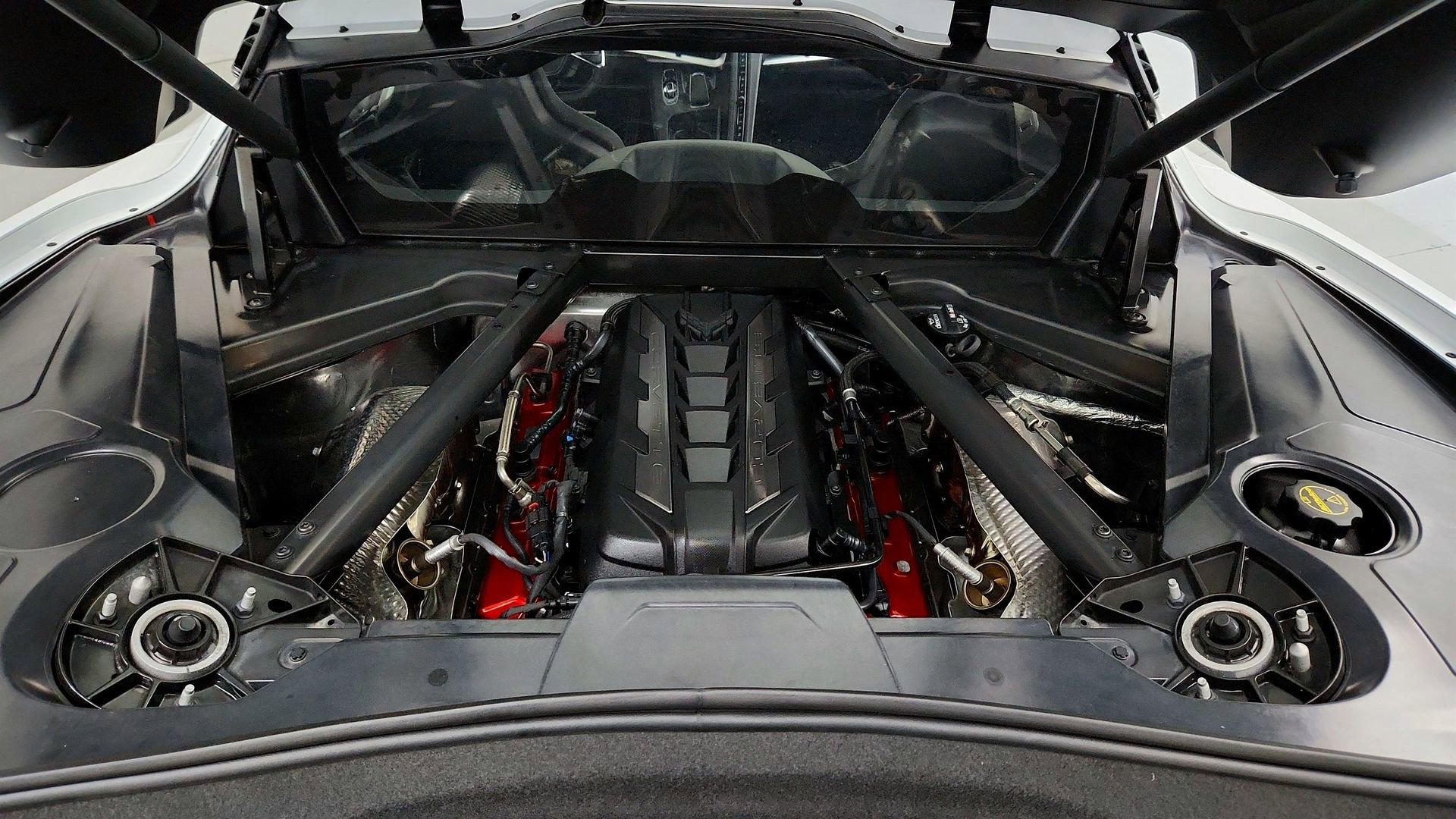 Certified 2025 Chevrolet Corvette Stingray Preferred Cpe w/ Z51 Performance Package image 18