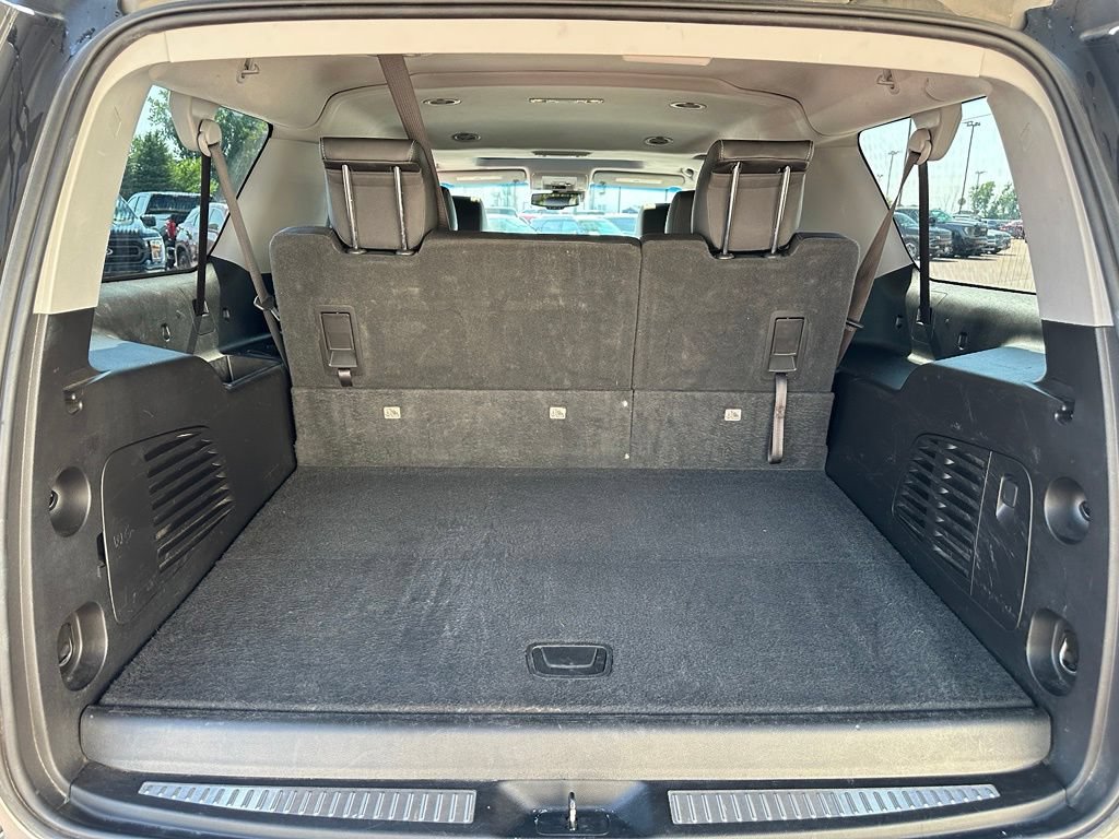 Used 2018 Chevrolet Suburban LT AWD/4WD image 29
