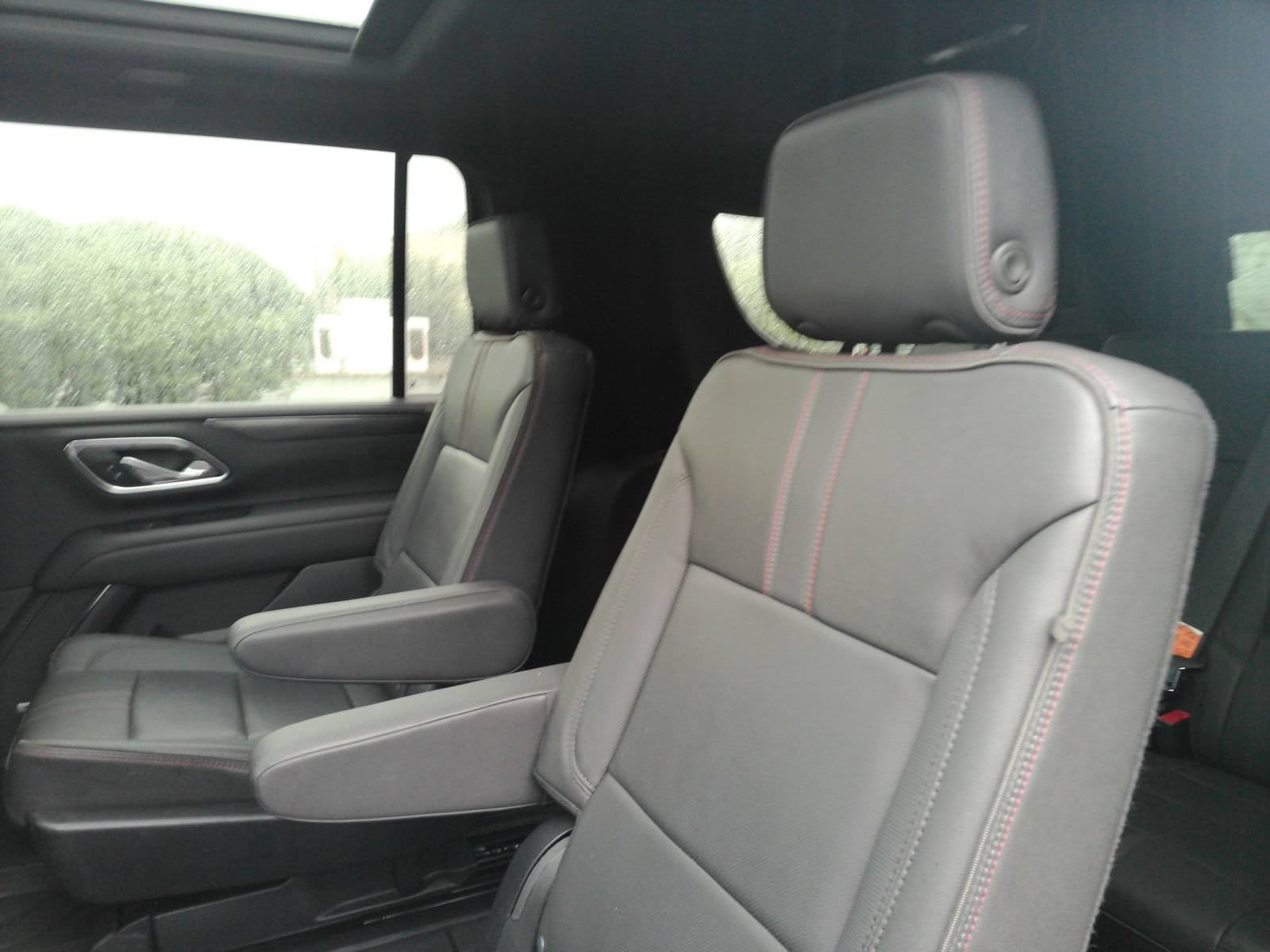 Used 2024 Chevrolet Suburban RST w/ Luxury Package AWD/4WD image 15