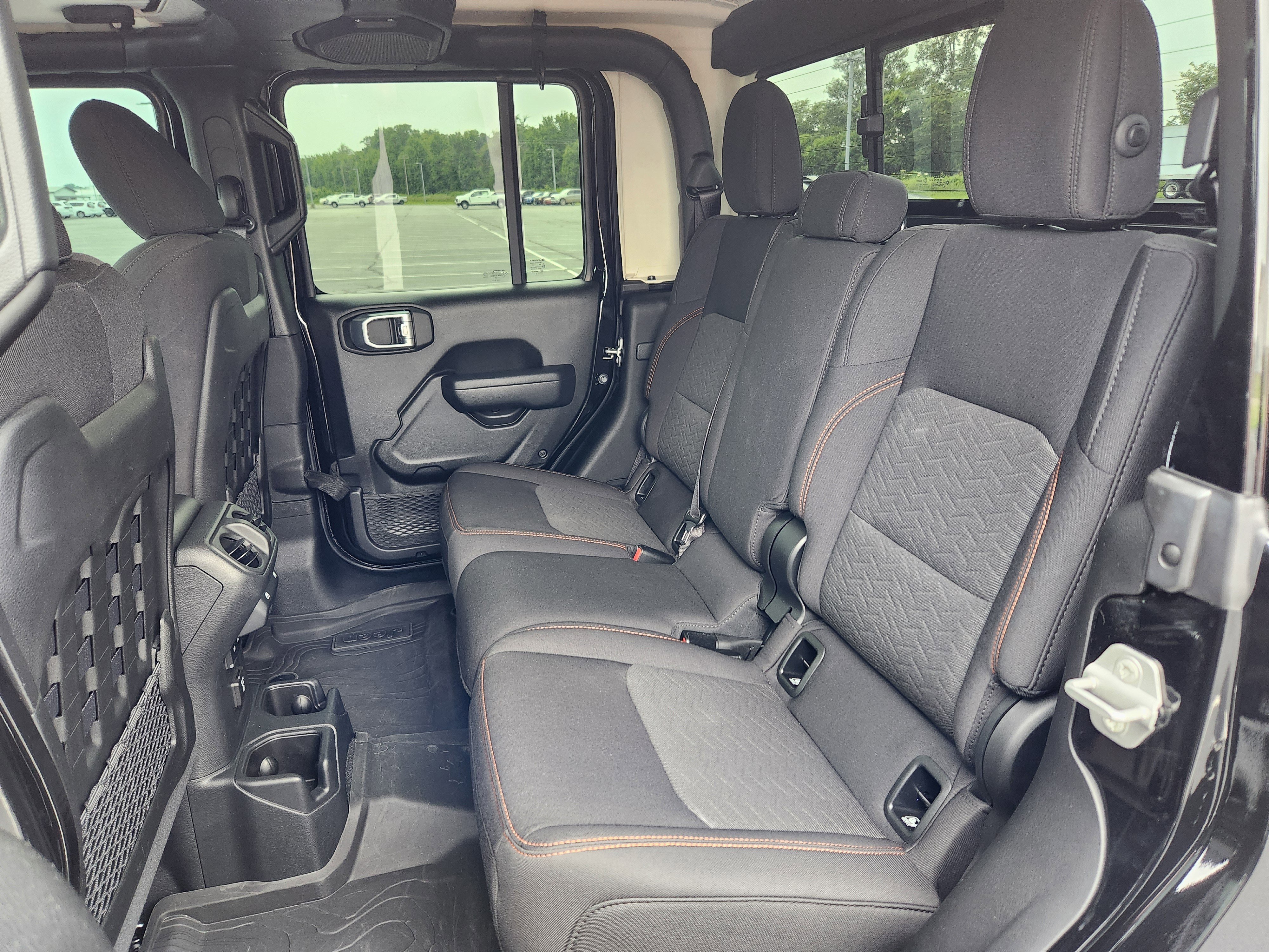 Used 2023 Jeep Gladiator Mojave w/ Trailer Tow Package image 10