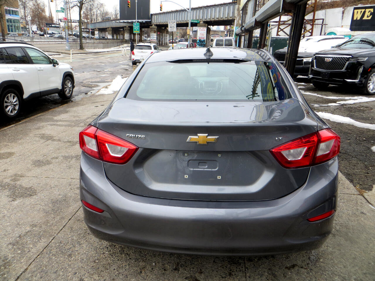 Used 2018 Chevrolet Cruze LT w/ Convenience Package image 27